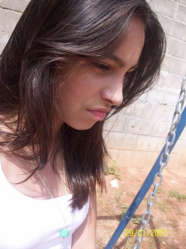 Nathalia, 13 anos, Mora em Apartamento, Gosta de Leeloo, Adora tirar fotos, é modelo da Bravo Model, Beijos e me sigam!
