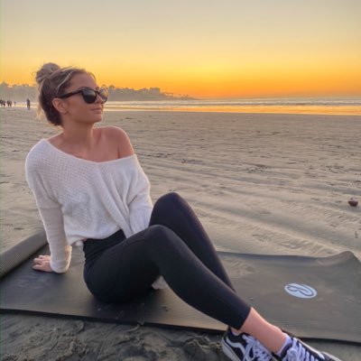 heathernovelle's profile picture. 