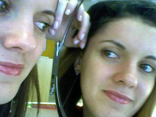 Sou mulher e menina, sei bem o que quero.
Tenho manias, gestos e pensamentos diferentes!
Vivo a vida da melhor maneira possível.
Quero crescer cada dia mais!