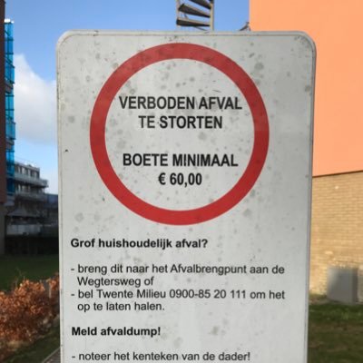 Hier is een (klein) deel van de ellende te zien die je zo al op straat in Hengelo tegenkomt sinds de invoering van diftar en omgekeerd inzamelen.
