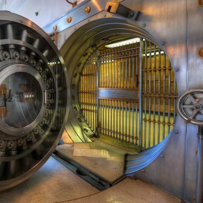 LaRtl2's profile picture. Vive le coffre vide ! Suivez-moi pour rien louper. Mes coffres n’engagent que moi 😙