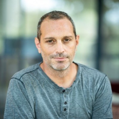 ytoly's profile picture. 