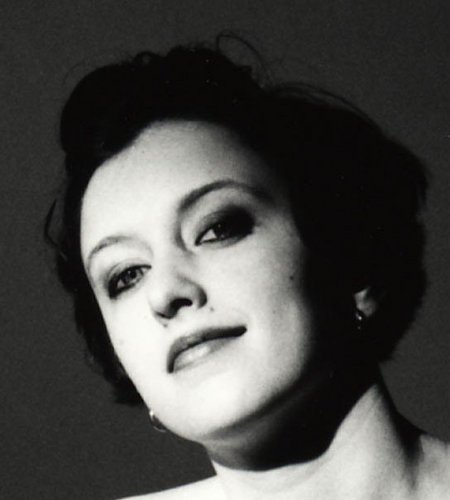 agentkarahnyc's profile picture. Selling luxe real estate w/biggest and best firm in NY! Loving the architecture here. Creating art! Oh, and I'm a bit of an Apple geek as well :)