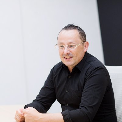 ピョートル Piotr Feliks Grzywacz 完璧を目指すよりまず終わらせろ フェイスブックの創業者である ザッカーバーグは Done Is Better Than Perfect という名言を残している 今どれだけ仕事を進めることができるか と考える習慣は 仕事ができる人に