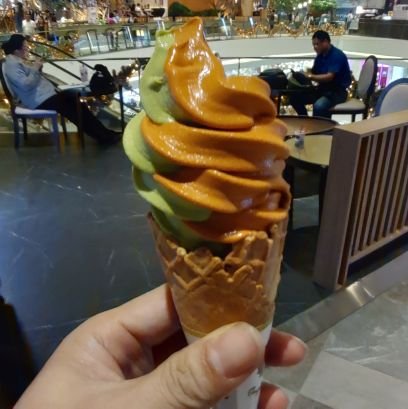 Jeric0091's profile picture. 藝術總讓人頭大...主觀意識