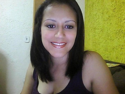 Serva de Deus(acima de tudo) mãe, esposa,universitária,Haja tempo,não me importo com rotulos e não rotulo.....Um SER FELIZZZZZ!!!