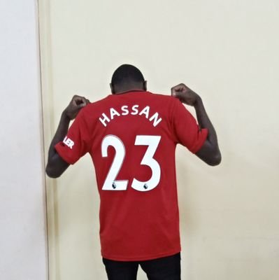 HessaysH's profile picture. Simple Dude, I think excessively, you might think my whole body is brain. 
I'm not a boy not yet a man.