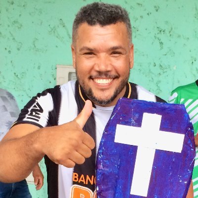 Casado, pai do Davi, Atleticano, Ass: de Logistica na JHR Atacadista. Empreendedor no insta, RX Celulares e Acessórios.