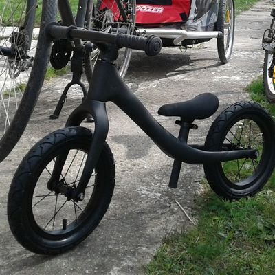 velut78's profile picture. #terredevelo ou #veloaterre, faites votre choix ! ou pas... Utiliser la voiture doit être un choix, pas une obligation ! #jaidujarret