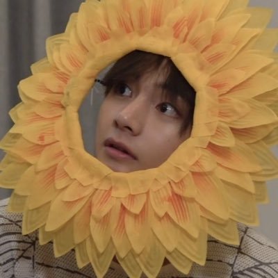 taebaraguk's profile picture. ot7 || she/her, '93