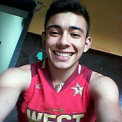 Luis70219711's profile picture. ser alegre