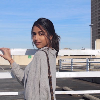 Evaborad17's profile picture. 