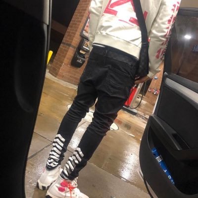 MONEY MAKE U GREEDY WEN U STARVING