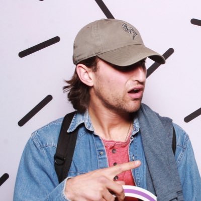 aj_dimasi's profile picture. Qi calling