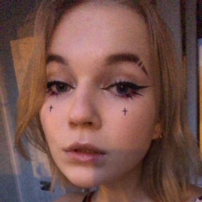 Otwiera zdjęcie profilowe