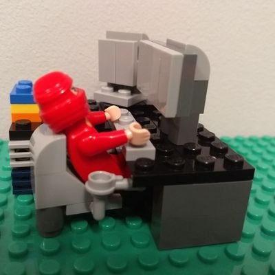 DiezRevenga's profile picture. Ingeniero informático en búsqueda constante de soluciones 🧐