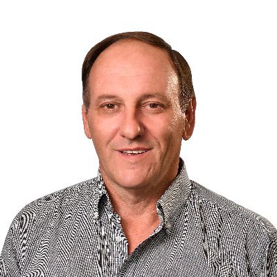 Cadidato a la Intendencia de Colonia por el Frente Amplio. Padre orgulloso de 4 hijos.