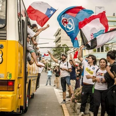 Porfiado, Latinoamericanista, Antifa, militante de la pilsen y la vagancia. Socio A-43855 del @CSDColoColo.