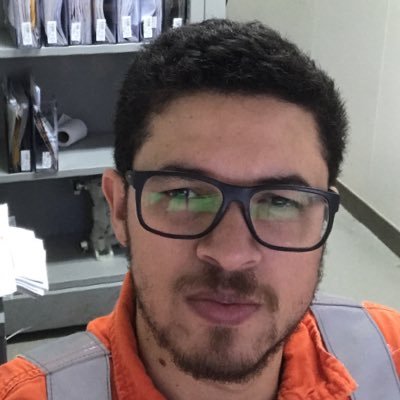 regisouza100's profile picture. 