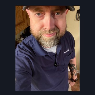 Member of MLB 2020 CHAMPION fan base. 20 year USN veteran, Braves fan and craft beer nerd. Flash my Bassett is my spirit animal. #ChopOn