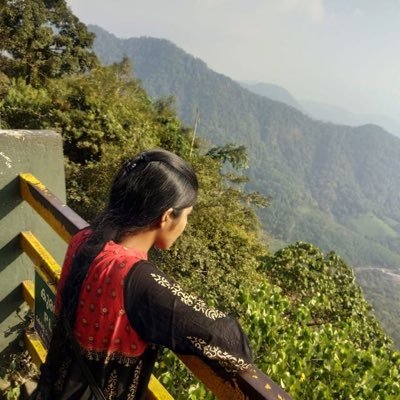 FlorenceSuvi's profile picture. Full Stack Developer #Java #Angular #WebDeveloper - Acquiring Cloud computing skills - Ambitious - Diligent - Iphone lover - Athelet - Wanderlust - Audiophile