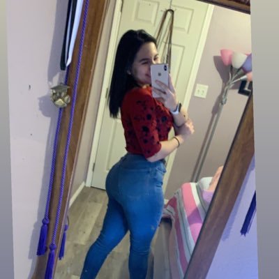 Paolagm7727's profile picture. keep moving forward.