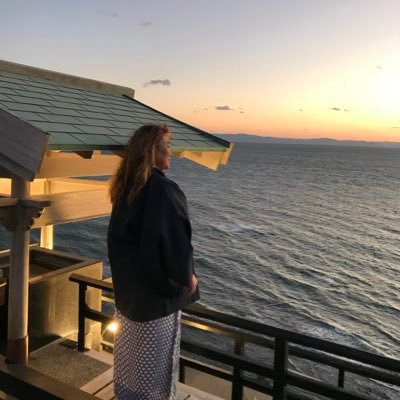 wv7_et's profile picture. 私らのビジネスは何してる❓| どーーも夢見る事です🍃現在ダイバーとリスナーコミュニティ➖で奮闘 | 普段の活動の様子や新情報を中心に発信💻| 1 8歳から大学生、社会人| #働かない選択肢