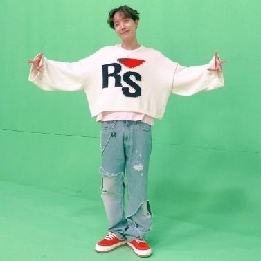 BiiiHoi's profile picture. 뷔