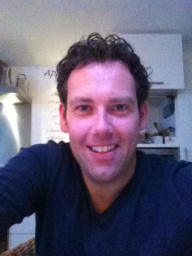 Online Marketing Specialist | 1978 | Gadgets | Innovator | Predictive Analytics | Midfielder | Focus on result | Enjoy & Relax |
