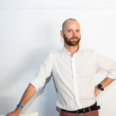 LorenzoOnTW's profile picture. 