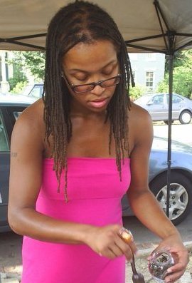 A Tea Enthusiast, Entreprenuerial, Eco-Friendly, God-Fearing Lady from Virginia. Talk to me about tea or local honey: info@tea-co.com / http://t.co/ywI6TLxwvP.