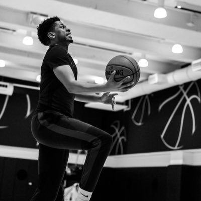 The toughest part of getting to the top of the ladder, is getting though the crowd at the bottom #Dreaming💭 🙏🏾✨💫🦋®