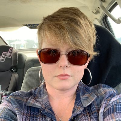 cindy110682's profile picture. Never had a twitter figured what the hell