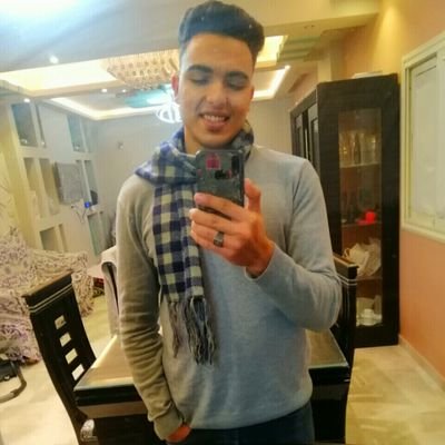 اللّهُم فرِّج هَمَّ مَن ضَاقَت عَلَيهِ الدُّنيا.
