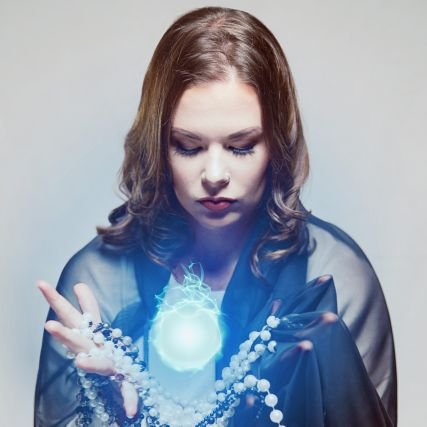 meeshhuczek's profile picture. Licensed Therapist & Healer, Autoimmune whisperer, foodie, life hacker, lover of magick