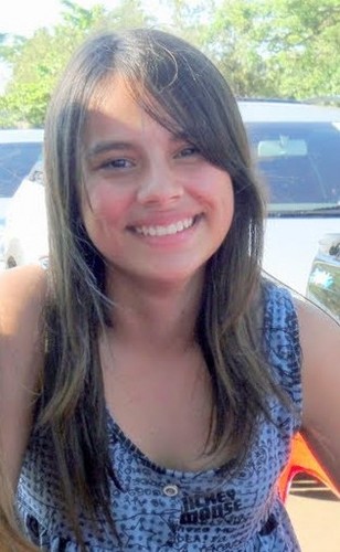 Tô me afastando de tudo que me atrasa, me engana, me segura e me retém. Fui ser feliz e não volto. =)