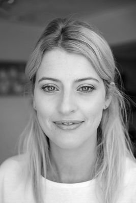 NurseVikkiS's profile picture. Nurse 👩‍⚕️
Wife 👰 
Dog Mum 🐶 
Music Lover 🎶