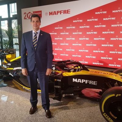 Ingeniero Técnico Agrícola en Universidad de Sevilla. Director de oficina en MAPFRE.