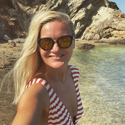 British mother of two, living in Boulder. Passionate about Climate Change & Interior Design.