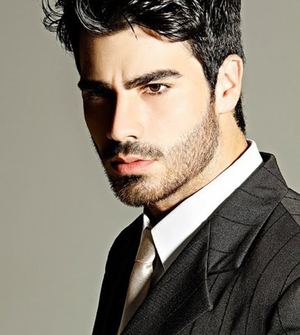 Eii,
Essa espaço foi criado pra todas as pessoas que se sentem atraidas por esse homem lindo, se gostou pode indicar, seguir e divulgar *----*
SINCE 25/01/10'