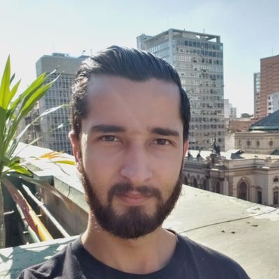 Aqui vou falar um pouco sobre mim, mas não agora...
