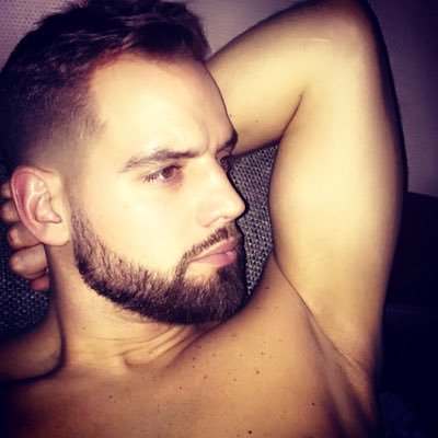 lebaleare's profile picture. 