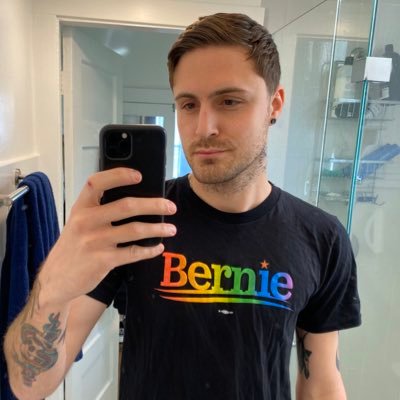 skinnygayboy's profile picture. Socialist scum for life 🌹