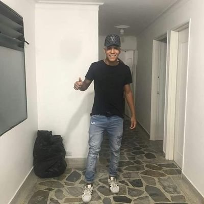 Futbolista de Dios🙏🏾🙇♂️❤️
Dios mi fortaleza 🙏🏾❤️