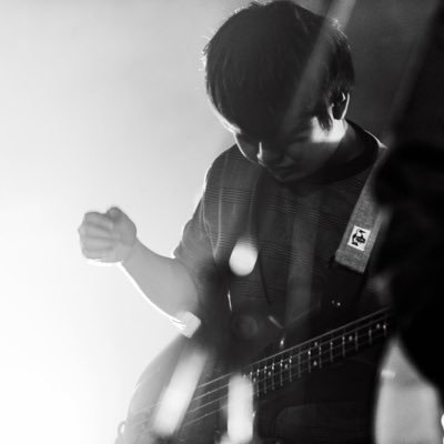 kamura_ba's profile picture. ベース弾いてます Rec依頼はお気軽にDMへどうぞ