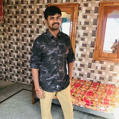 Proud Indian 🇮🇳,
Hindu🚩,
RE 😍, Foodie,
Movies🎬, Cricket 🏏.