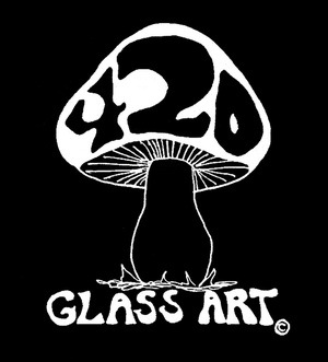 Tweets from Sunshine Essentials and 420GlassArt since 1995 Made in USA with luv thick, heady handblown glass art waterpipes seen in the movie Half Baked. Peace!