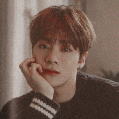 meruntuh's profile picture. 𝐊𝐇𝐀𝐘𝐀𝐋𝐈 ━━ Dalam masa tidur panjang.