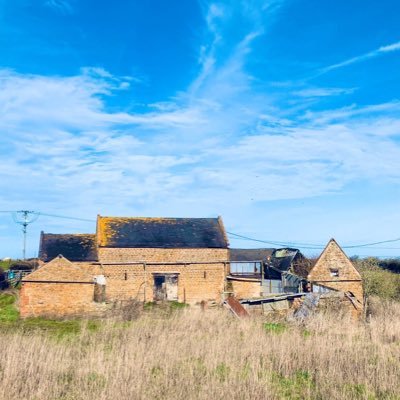 The adventures of the Howes family, transforming a derelict 18th century barn into their forever family home. #TheBarnHouseUK