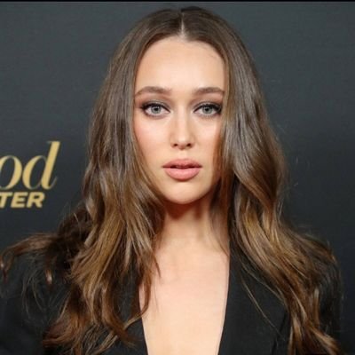 in love with the queen alycia love her for ever and love all @the100 and @fearTWD cast